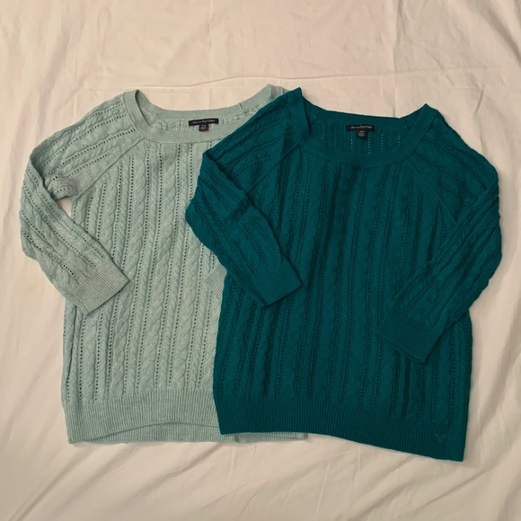 2 American Eagle Scoop Neck Sweaters - Picture 1 of 10